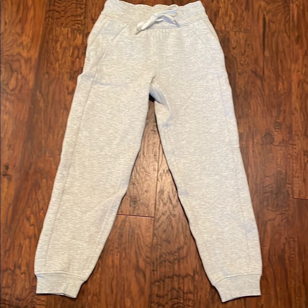 Like New!!!! Lululemon joggers